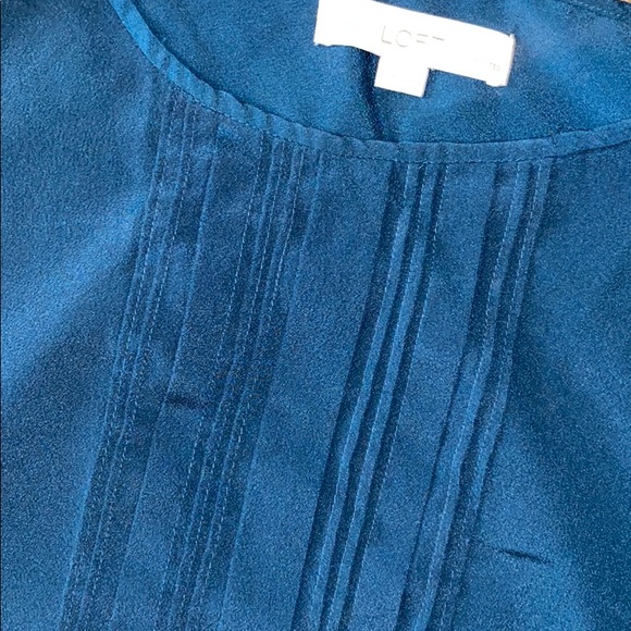 4/$20 SALE Loft Dress Shirt - Picture 3 of 5